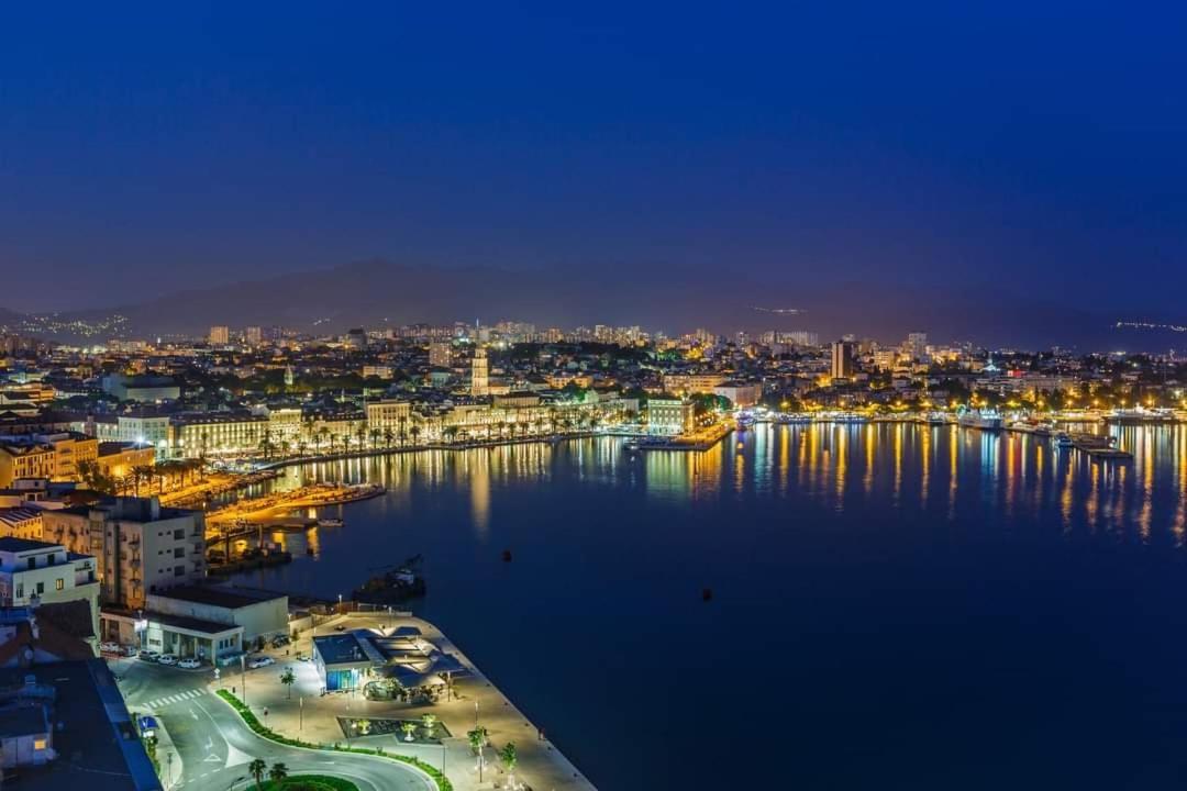 Appartamento Lux Lariva, Center Of